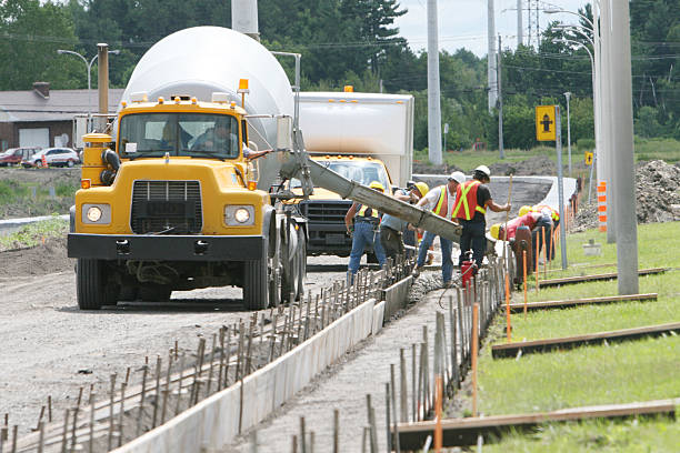 Best Concrete Sidewalk Installation in Hurstbourne Acres, KY